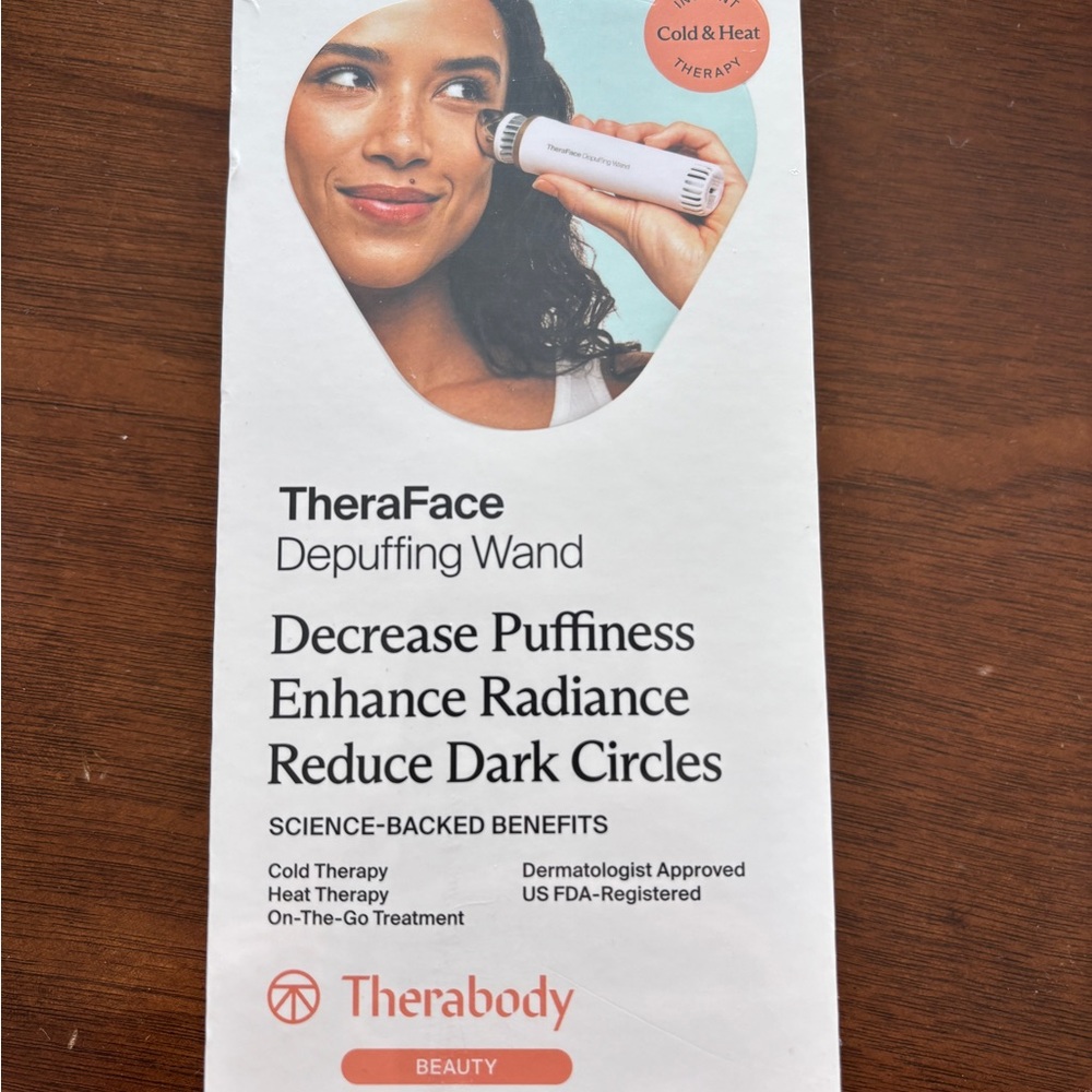 Therabody TheraFace Depuffing Wand - White and Silver